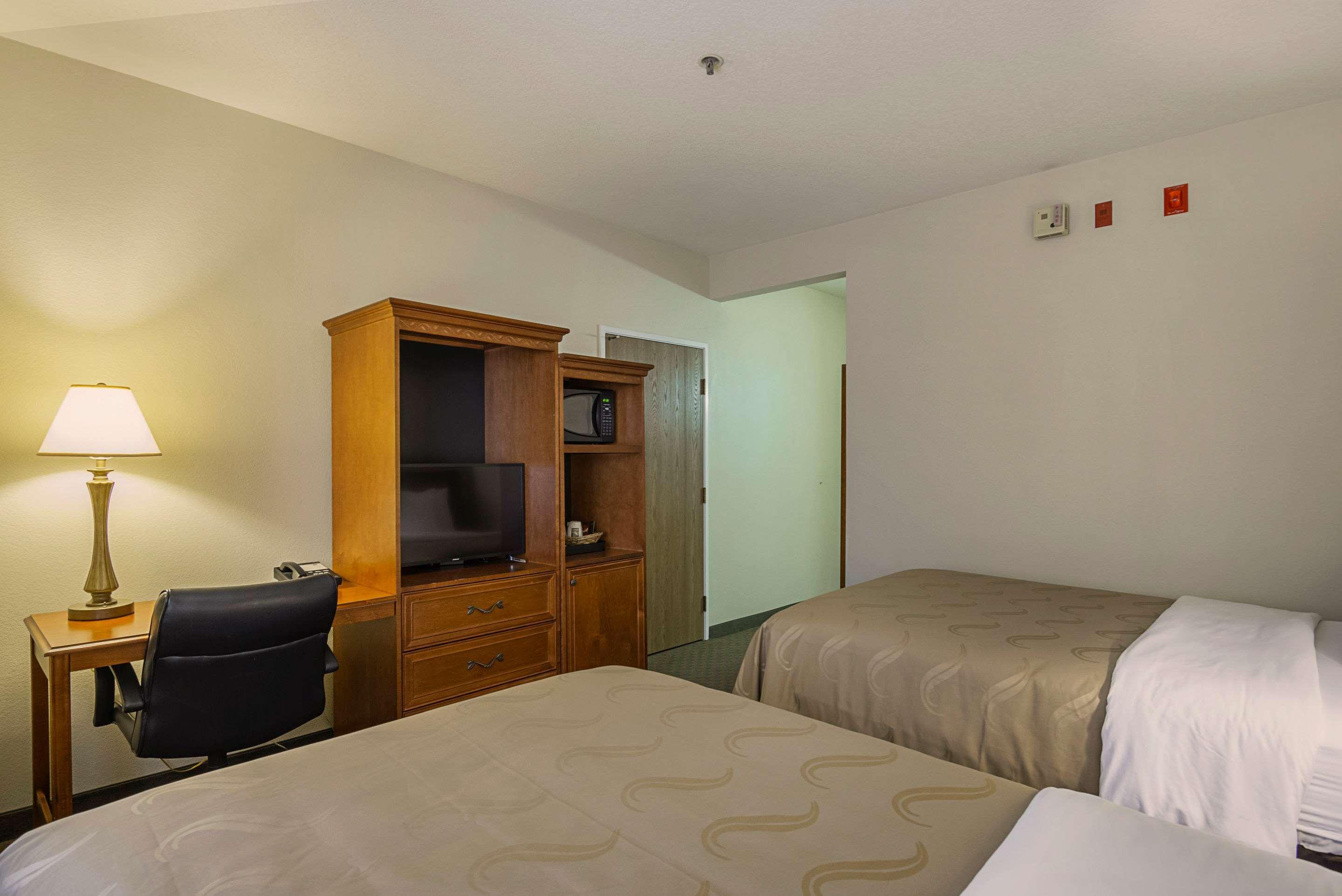 Quality Inn Fresno Yosemite Airport Экстерьер фото