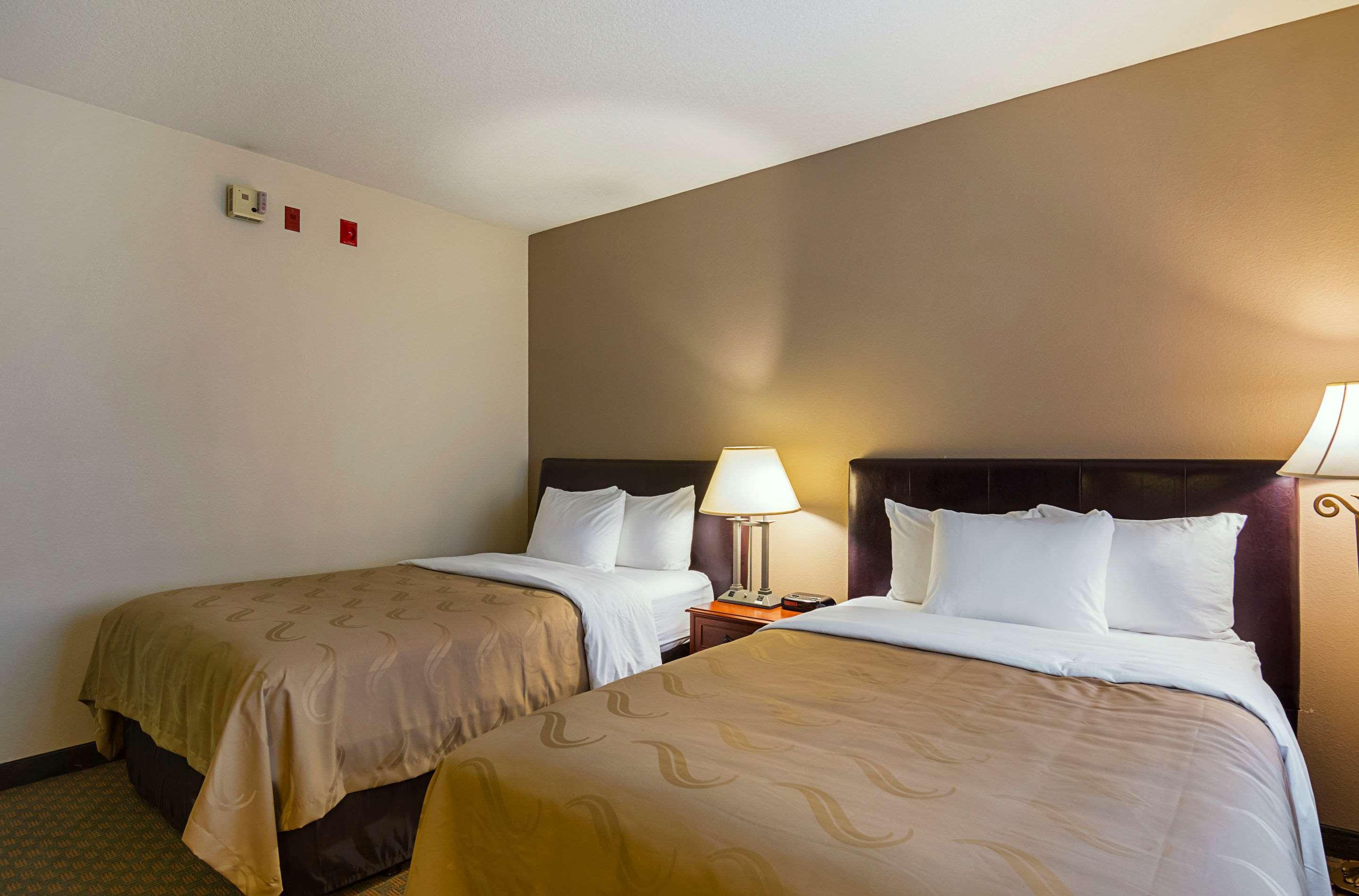 Quality Inn Fresno Yosemite Airport Экстерьер фото