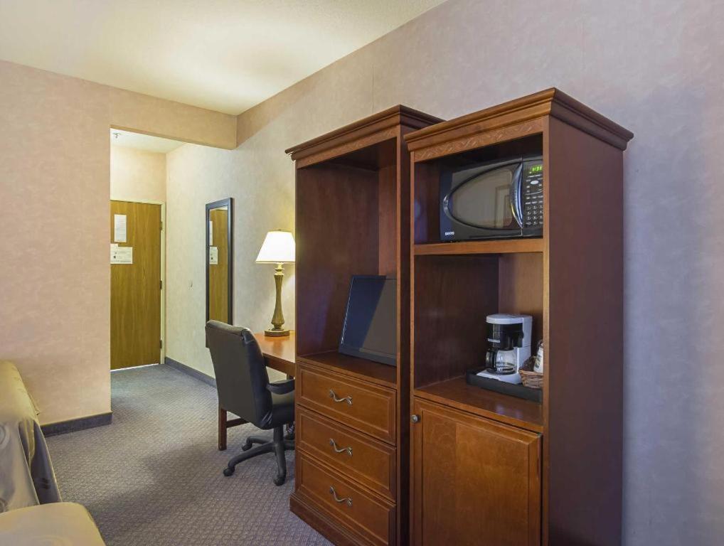 Quality Inn Fresno Yosemite Airport Экстерьер фото