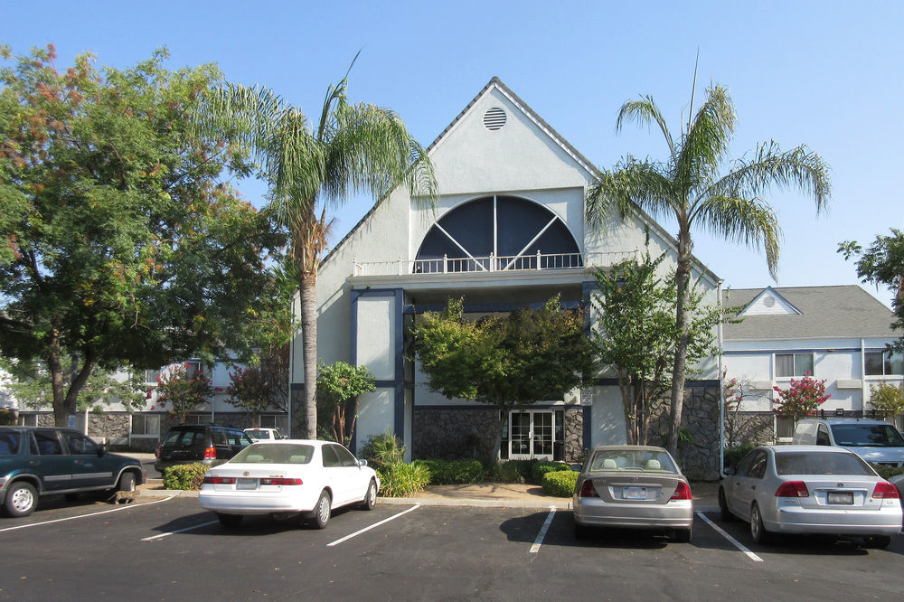 Quality Inn Fresno Yosemite Airport Экстерьер фото