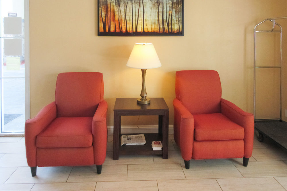 Quality Inn Fresno Yosemite Airport Экстерьер фото